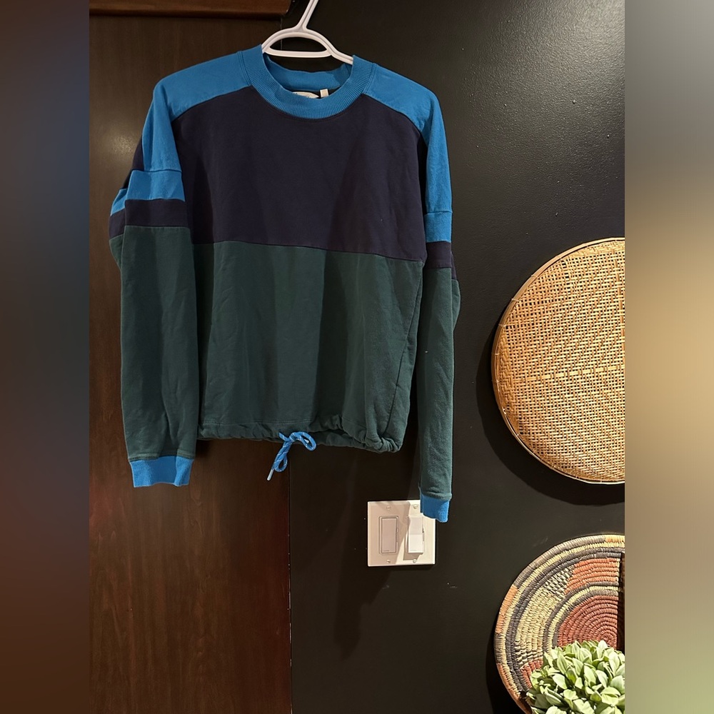 Cotopaxi- Women’s Colorblock Long Sleeve Pullover Sweatshirt - Teal & Navy